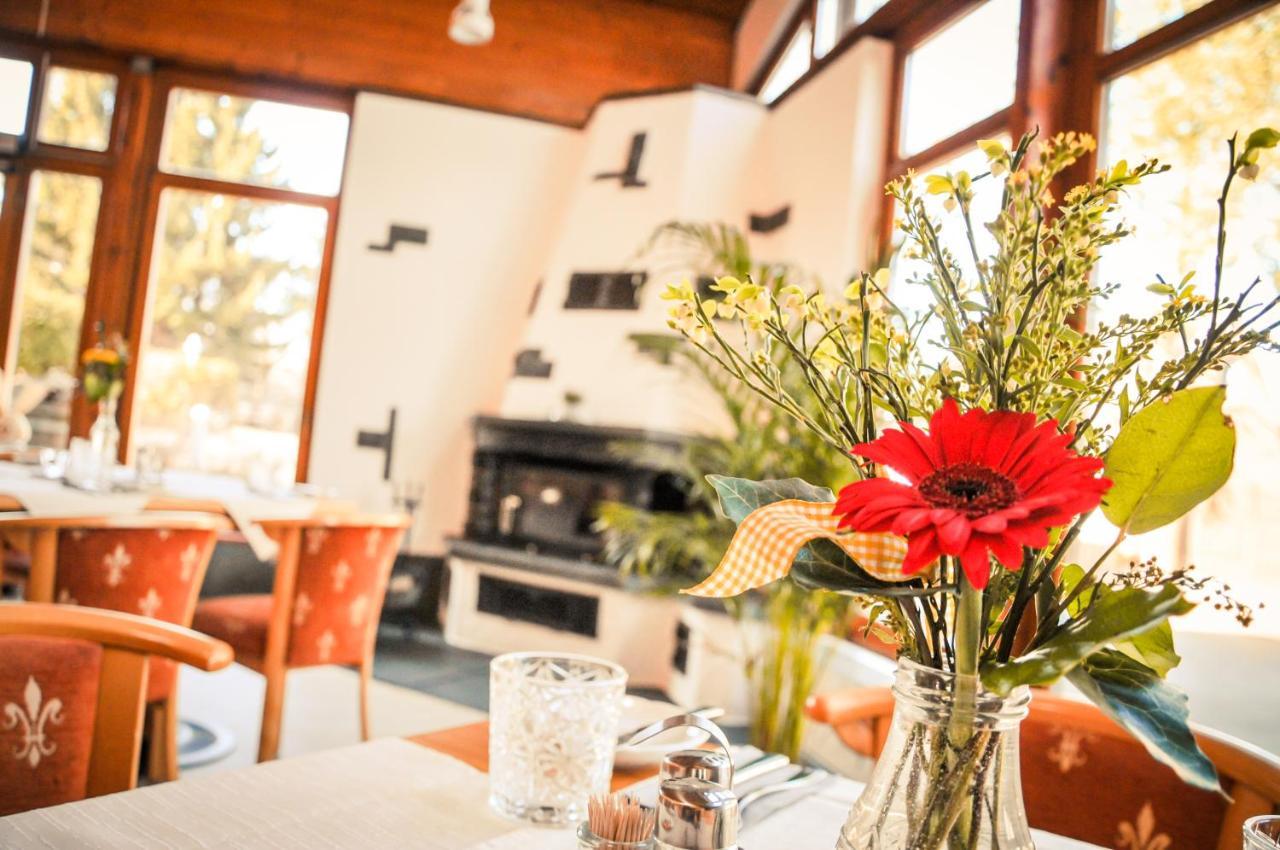 Schneiderlein Hotel Limbach-Oberfrohna Ngoại thất bức ảnh